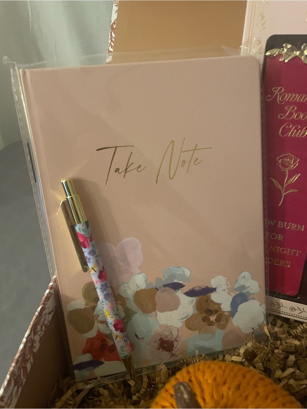 Luxurious Book Guru or Study Gift Set - Picture 2 of 11